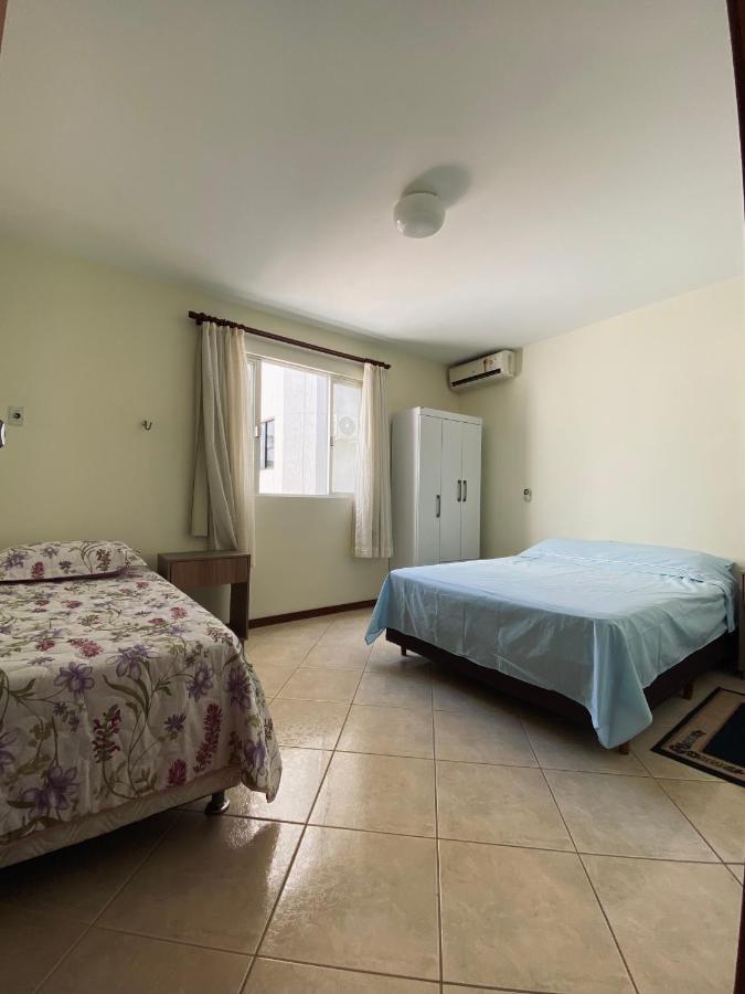 Completo No Centro De Balneario Apartamento
